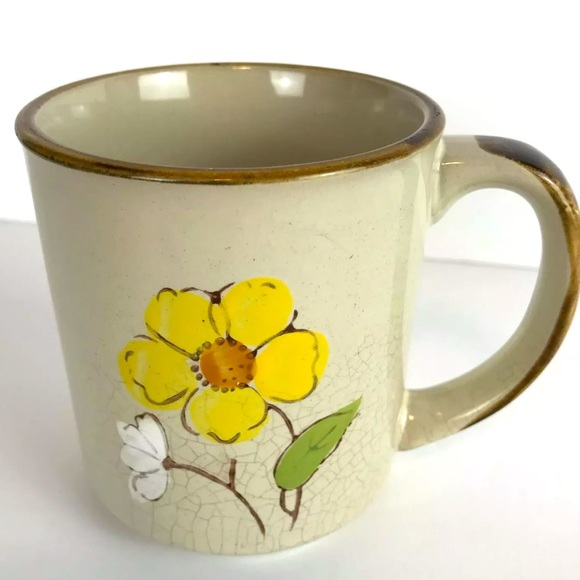 StoneCrest Collection 603 Pamela Tan Yellow Flower - Picture 1 of 4